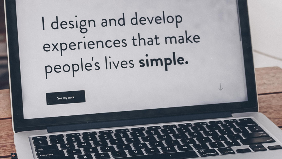 I design and develop experiences that make people's live simple